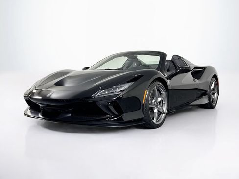 Used 2023 Ferrari F8 Tributo RWD image 6