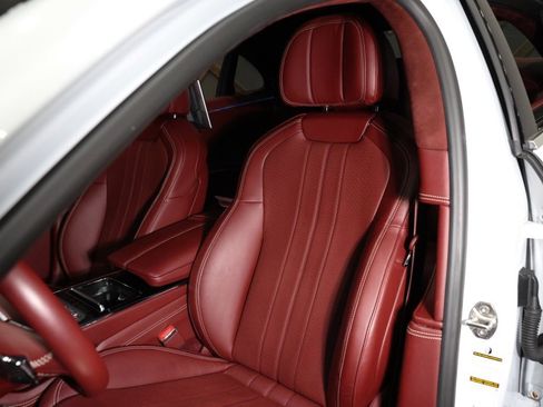 Used 2020 Bentley Flying Spur W12 image 6