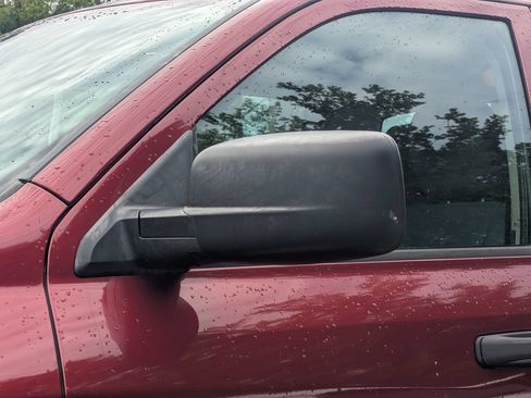 Used 2017 RAM 1500 Express w/ Express Value Package AWD/4WD image 12