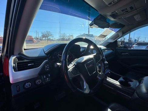 Used 2015 GMC Yukon XL SLT w/ Open Road Package AWD/4WD image 9