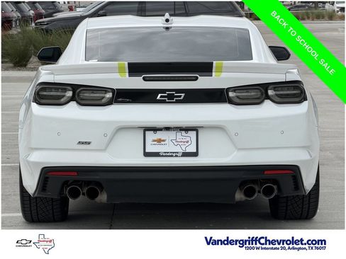 Used 2021 Chevrolet Camaro SS RWD image 5
