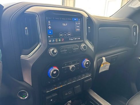 Used 2021 GMC Sierra 1500 SLT RWD image 5