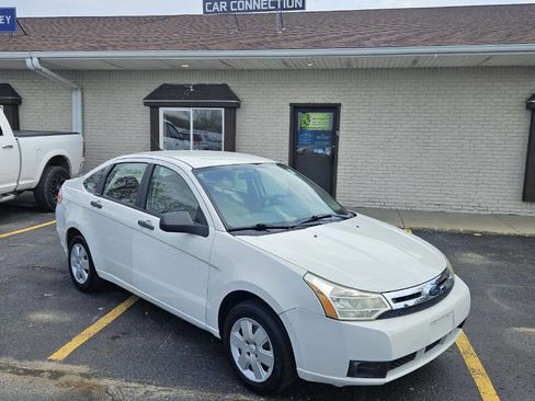 Used 2009 Ford Focus S FWD image 2