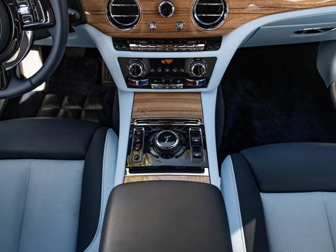 Used 2022 Rolls-Royce Ghost w/ Ghost Package image 15