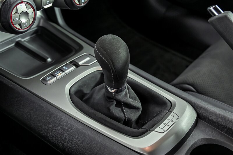 Used 2015 Chevrolet Camaro Z/28 RWD image 27