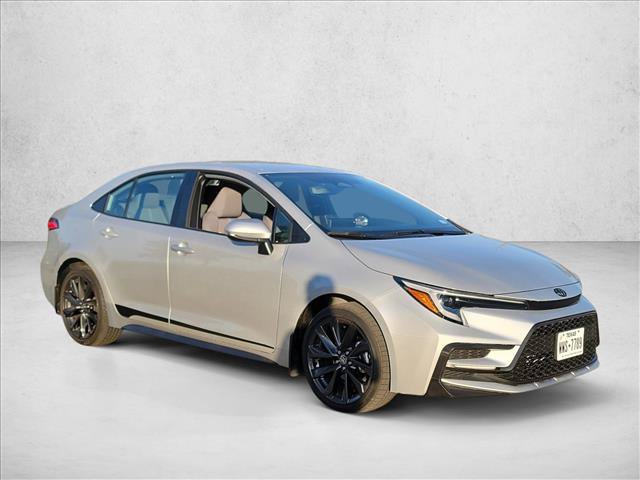 Used 2026 Toyota Corolla SE FWD image 2