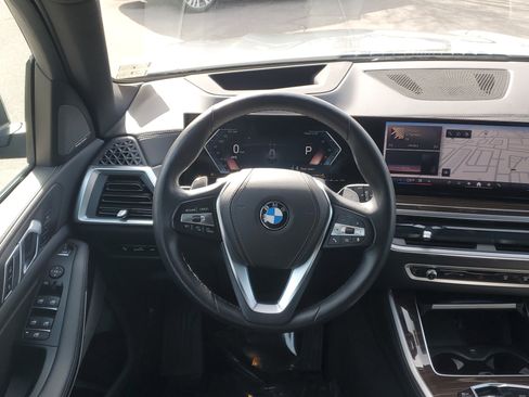 Used 2024 BMW X5 xDrive40i w/ Premium Package image 23