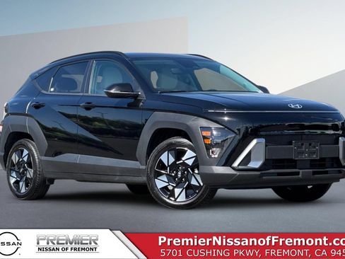 Used 2025 Hyundai Kona SEL FWD image 1
