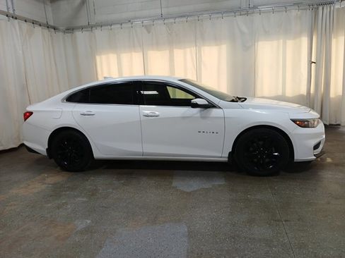 Used 2018 Chevrolet Malibu LT image 3
