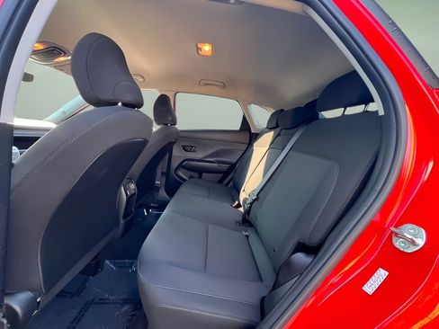 Used 2025 Hyundai Kona SEL AWD/4WD image 17