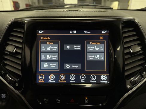 Used 2021 Jeep Cherokee Limited w/ Elite Package AWD/4WD image 35