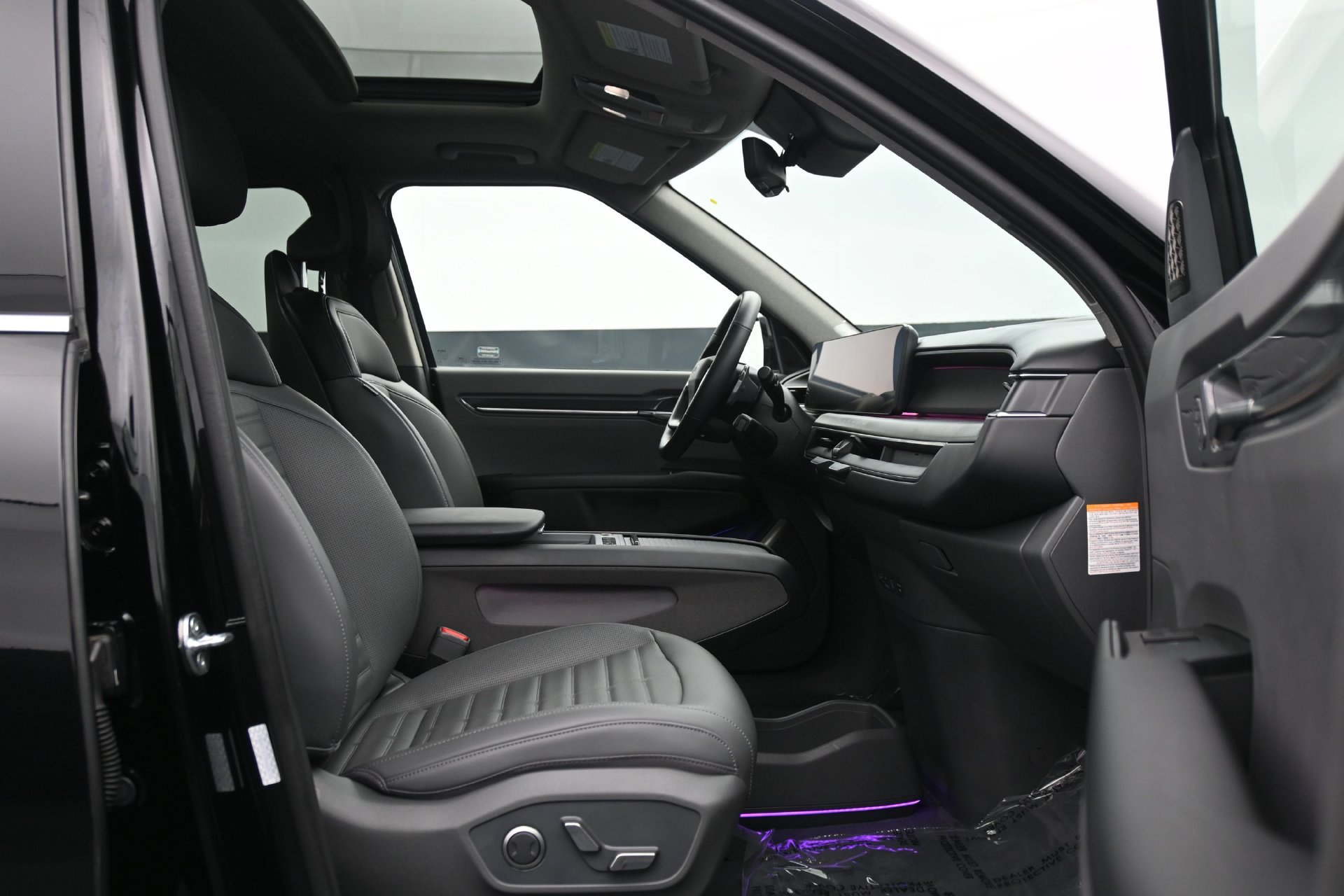 Used 2024 Kia EV9 Land AWD/4WD image 13