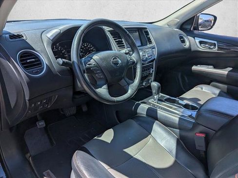Used 2019 Nissan Pathfinder SL FWD image 9