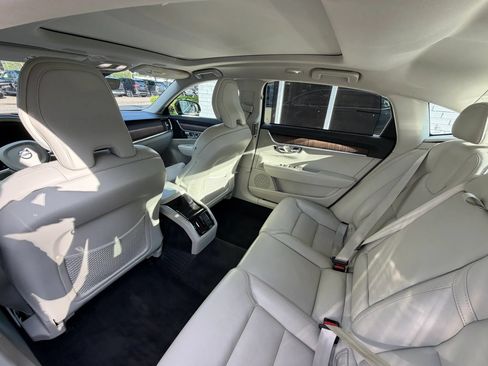 Used 2022 Volvo S90 B6 Inscription w/ Advanced Package AWD/4WD image 17