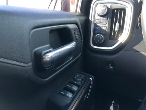 Used 2021 Chevrolet Silverado 1500 LT Trail Boss w/ Convenience Package II image 19