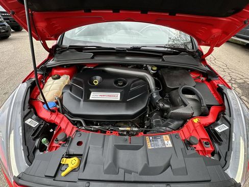 Used 2018 Ford Focus RS AWD/4WD image 25