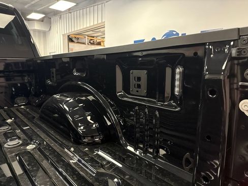 New 2026 Ford F350 Platinum w/ Tremor Off-Road Package AWD/4WD image 36