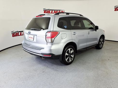 Used 2017 Subaru Forester 2.5i w/ Alloy Wheel Package AWD/4WD image 7