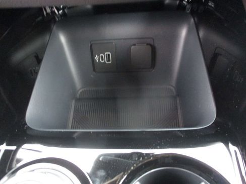 New 2026 Ford Explorer Platinum image 18