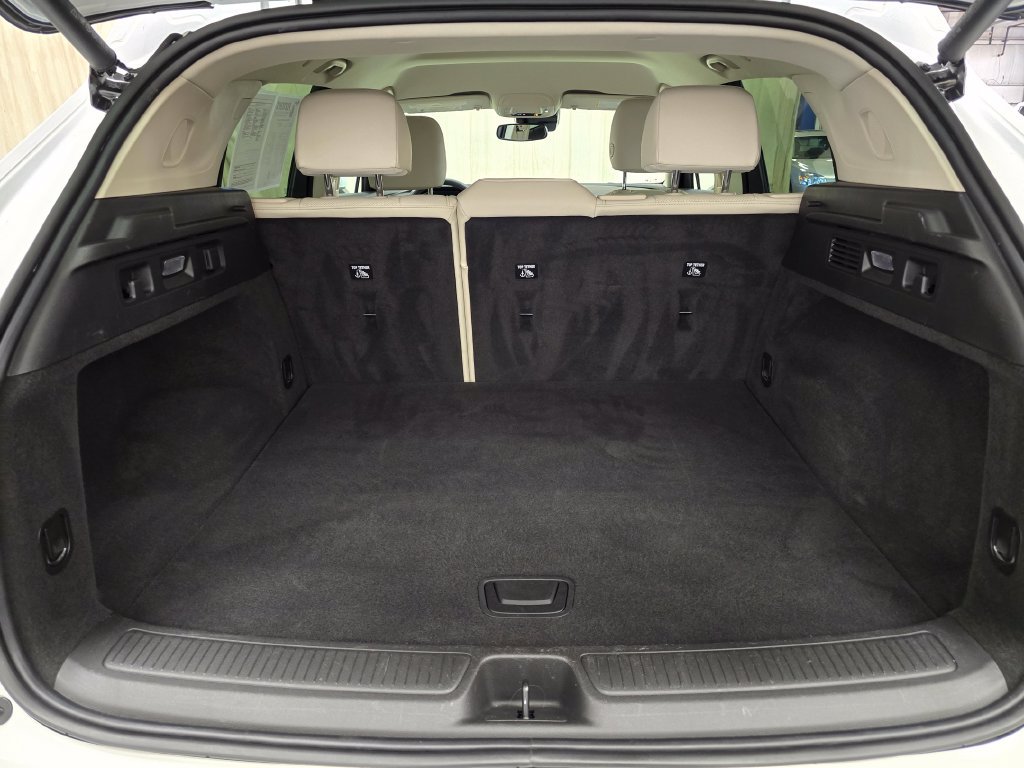 Used 2023 Buick Envision Essence AWD/4WD image 34