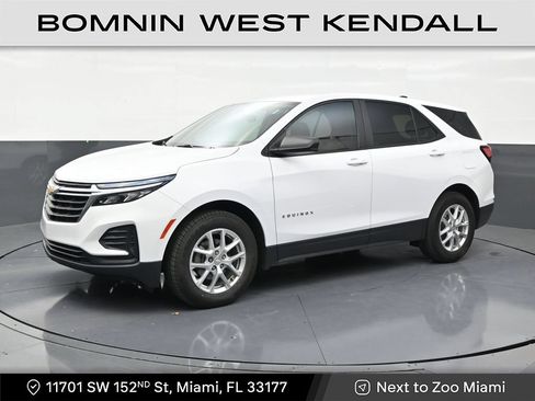Used 2024 Chevrolet Equinox LS FWD image 1
