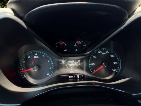 Used 2017 Chevrolet Colorado W/T AWD/4WD image 10