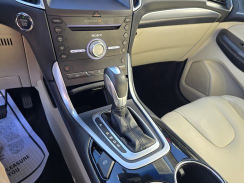 Used 2017 Ford Edge Titanium w/ Technology Package image 10