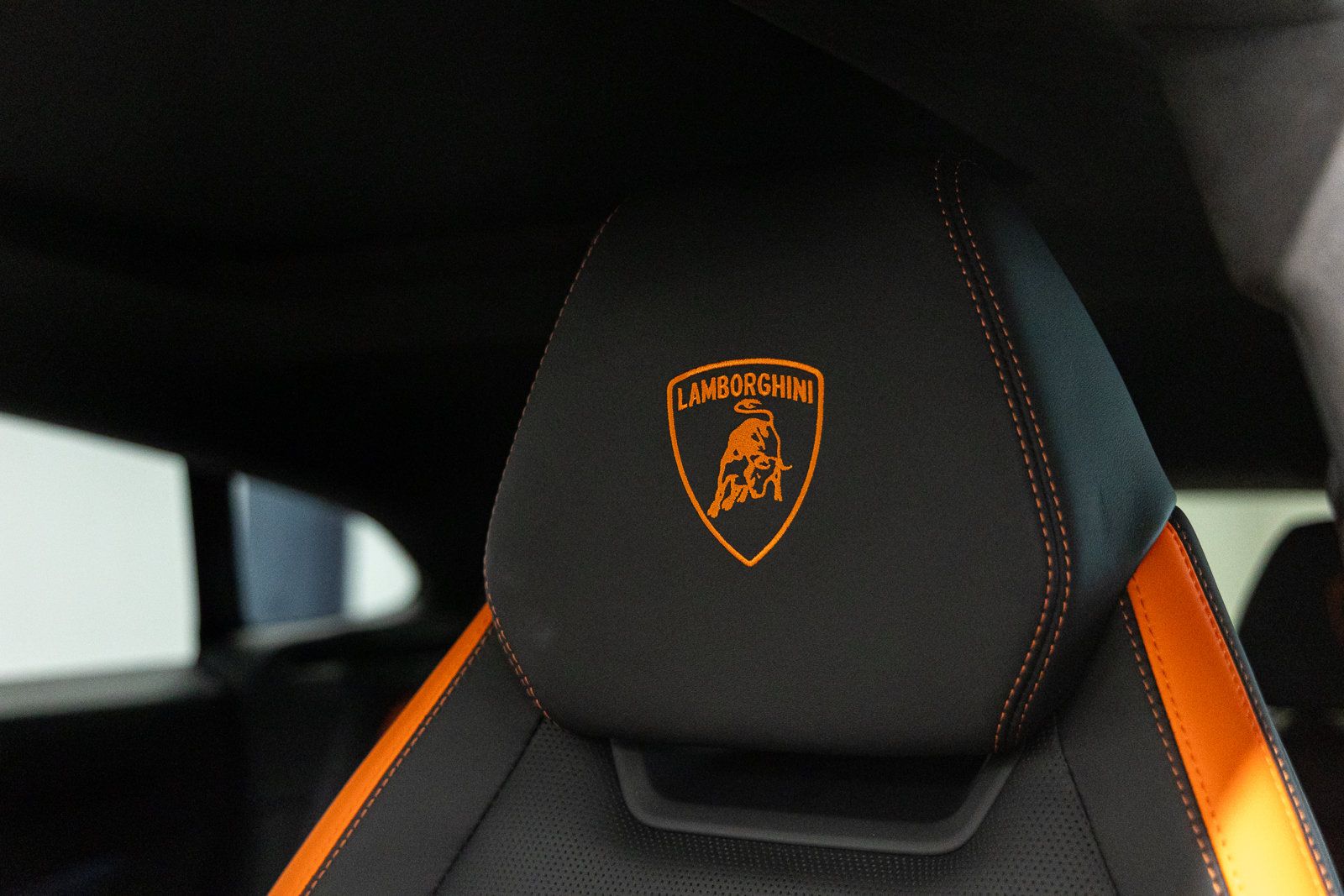 Used 2025 Lamborghini Urus S AWD/4WD image 27