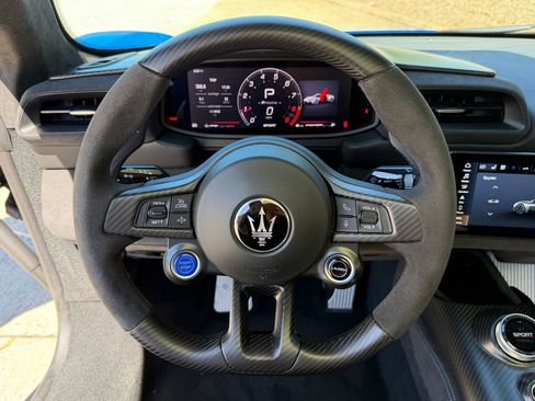 Used 2023 Maserati MC20 Spyder image 16