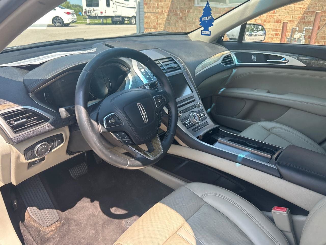 Used 2017 Lincoln MKZ Reserve w/ Climate Package AWD/4WD image 18