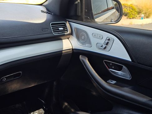 Used 2024 Mercedes-Benz GLE 450e 4MATIC image 31