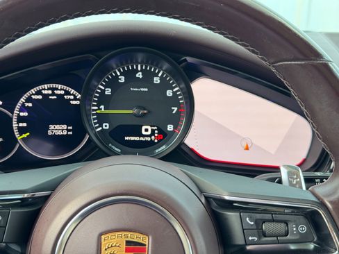 Used 2021 Porsche Panamera 4S image 20