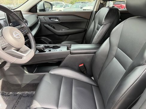 Used 2023 Nissan Rogue SV w/ SV Premium B Package image 20