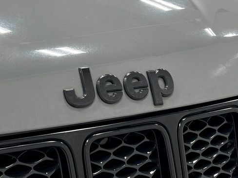 Used 2020 Jeep Grand Cherokee SRT AWD/4WD image 42