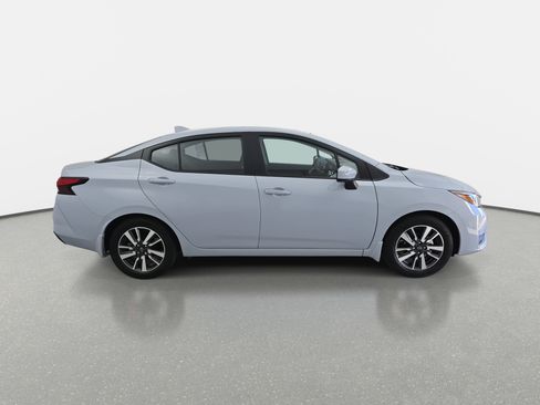 New 2025 Nissan Versa SV image 4