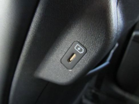 Used 2023 Kia Niro EX Touring image 34