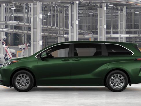 New 2026 Toyota Sienna LE FWD image 6