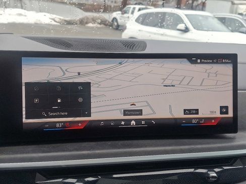 Used 2024 BMW X5 xDrive40i w/ Parking Assistance Package image 18