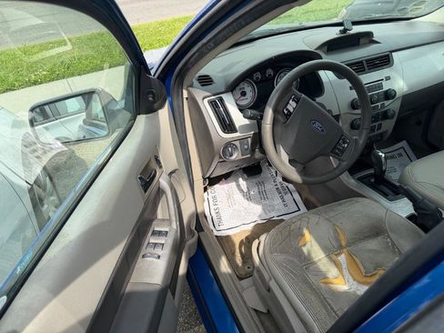 Used 2010 Ford Focus SEL FWD image 35