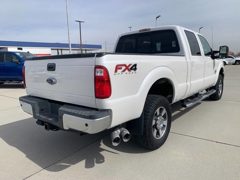 Used 2015 Ford F250 Lariat w/ Lariat Interior Package image 10