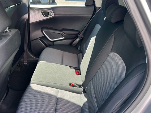 Used 2023 Kia Soul LX image 14