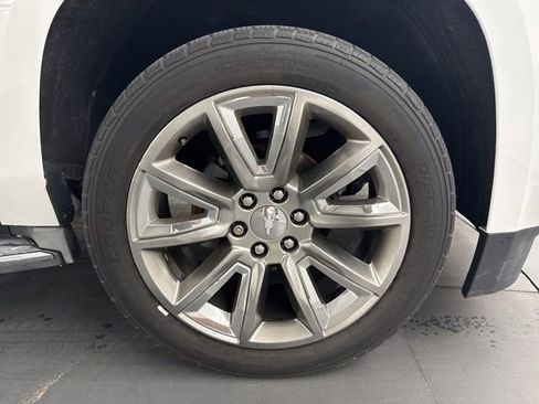 Used 2016 Chevrolet Suburban LTZ image 14