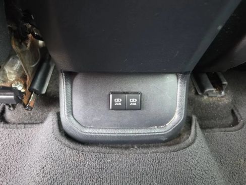 Used 2020 Toyota Highlander XLE AWD/4WD image 45