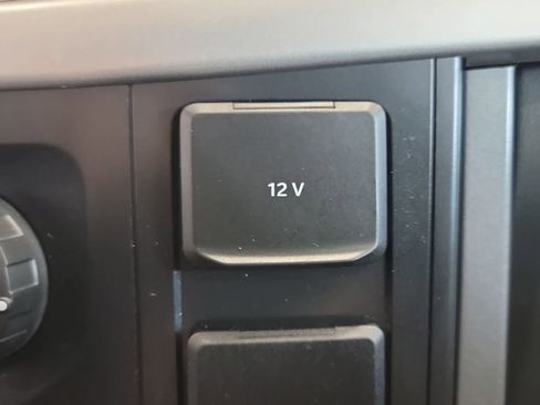 Certified 2021 Ford F150 XLT RWD image 23
