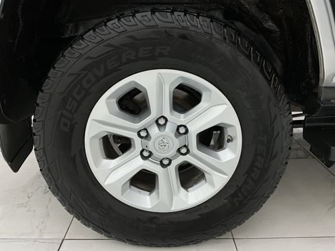 Used 2016 Toyota 4Runner SR5 Premium AWD/4WD image 46
