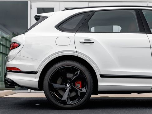 New 2025 Bentley Bentayga image 23