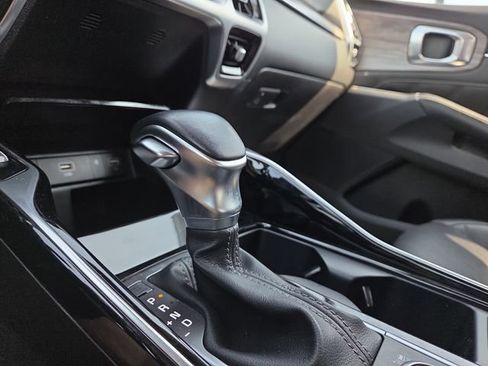 Used 2022 Kia Sorento EX AWD/4WD image 17