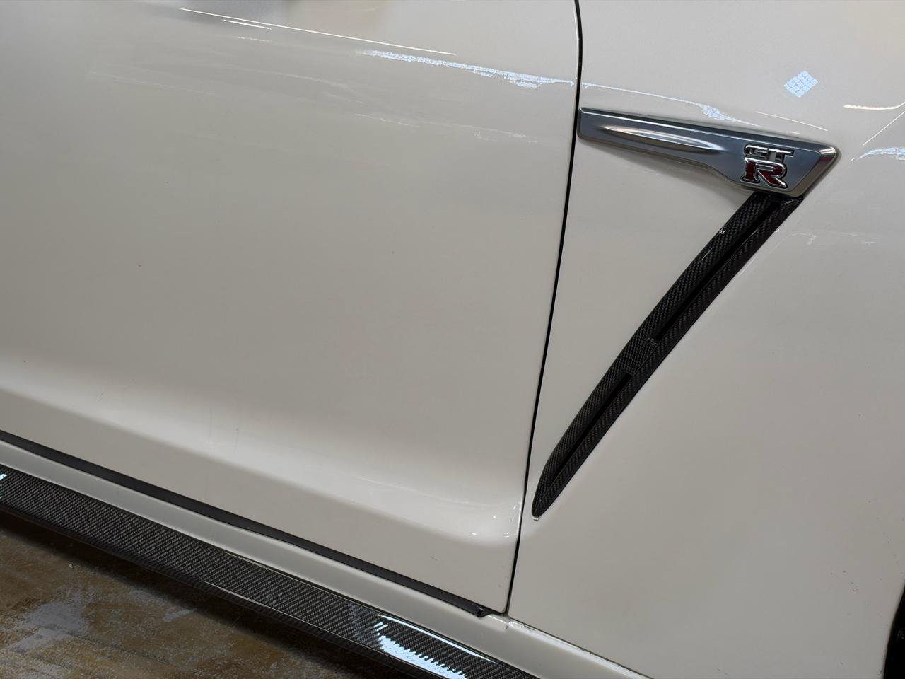 Used 2015 Nissan GT-R Premium AWD/4WD image 10