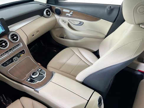 Used 2019 Mercedes-Benz C 300 C 300 image 24