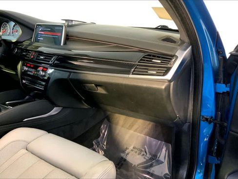 Used 2018 BMW X5 M image 22